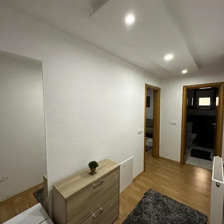 007 Apartment *