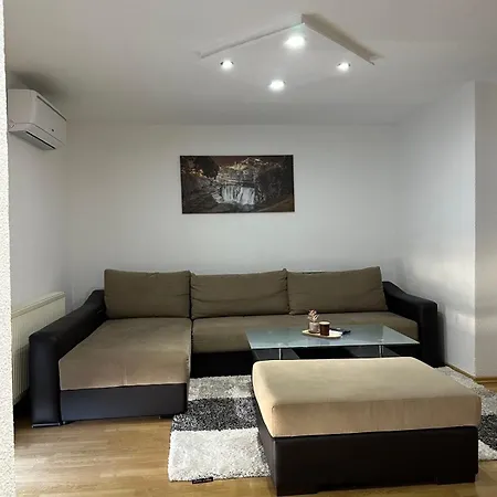 007 Apartment *