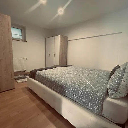 007 Apartment